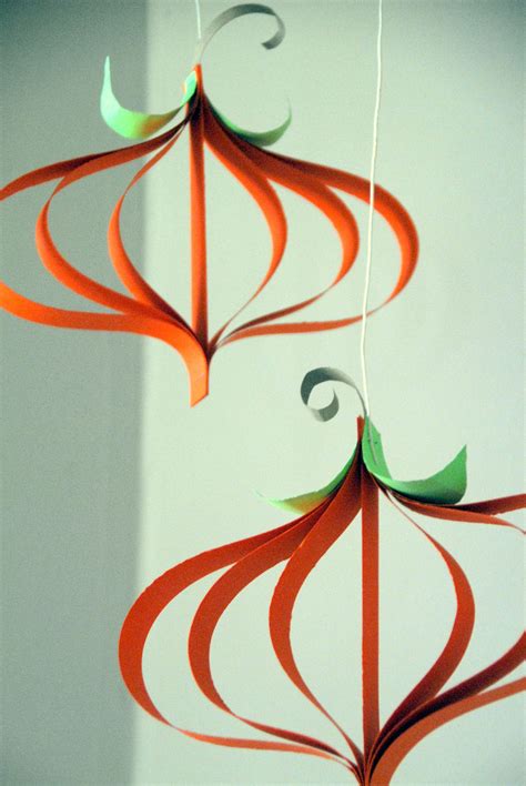 DIY Craft: Paper Pumpkin Ornaments | Fall crafts for kids, Paper ...