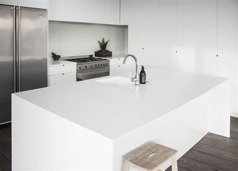 Glacier White Corian Solid Surface Enhances Family Kitchen – EBOSS