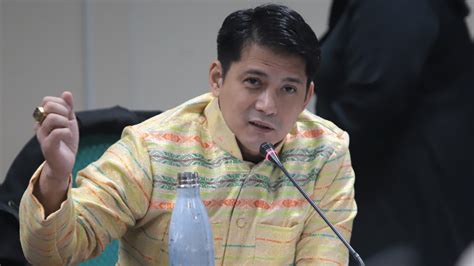 Robin Padilla Claims #NasaanAngPangulo Call is “National Threat”