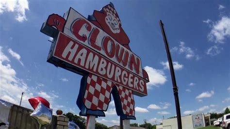 The old-timey Clown Burger restaurant near Fort Worth thrives under new ...