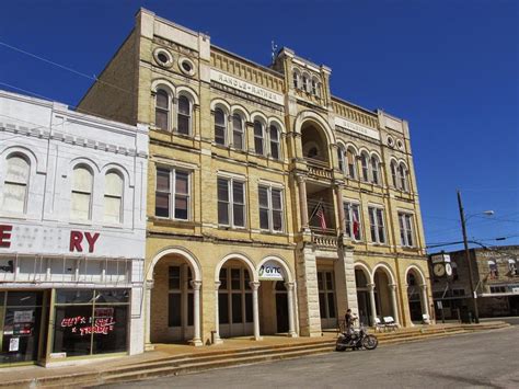 A Walking Tour of Historic Gonzales Texas | Western Trips