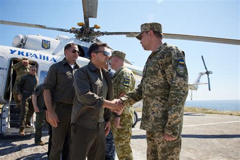 Zelensky watches military exercises in Mykolaiv region