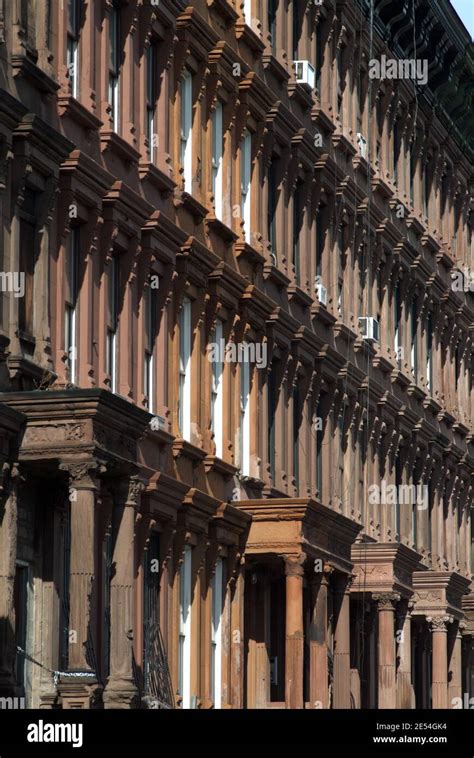 Harlem brownstones hi-res stock photography and images - Alamy