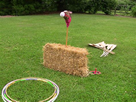 Attraper un cheval au "lasso" | Cowboy birthday party, Cowboy birthday, Horse birthday parties