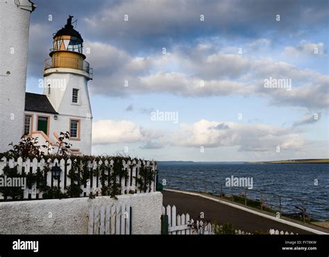 Holborn Head Lighthouse, Scrabster on the Pentland Firth Stock Photo - Alamy