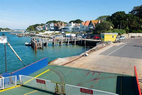 Sandbanks Ferry - departure times and ticket prices | Dorset Guide