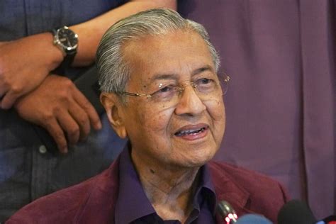 Turmoil in Malaysia after PM Mahathir Mohamad resigns - Telegraph India