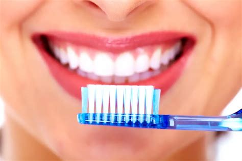 Should You Use A Waterpik Before Or After Brushing Teeth? - DentalsReview