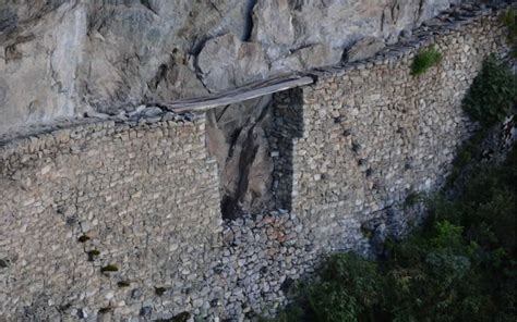 Inca Bridge Machu Picchu - Ultimate Guide(2024) - AB Expeditions