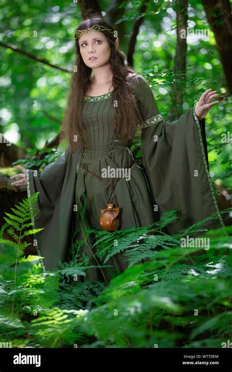 Dress as elf hi-res stock photography and images - Alamy