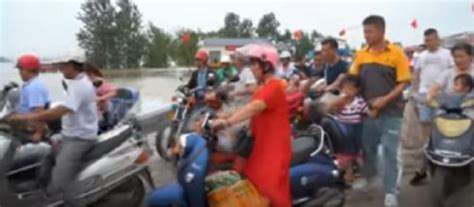 Floods from the Yangtze River, in China, see water level rise by 50ft