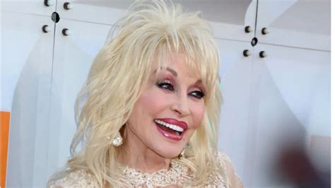 Dolly Parton fulfills cancer patient's 'bucket list' item | 100.7 KGMO