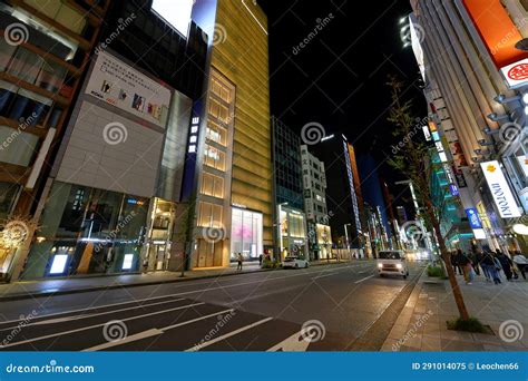 Night View with Neon Signs in Downtown Tokyo, Japan Editorial Image ...