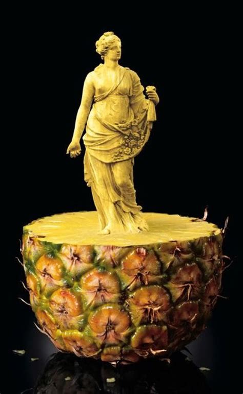 pineapple carving - Just amazing. Be sure to open the link and see all ...