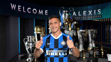 Alex Sanchez Joins Inter Milan on Season-Long Loan From Manchester United