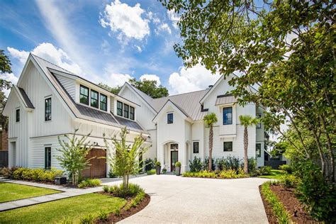 A Luxurious Waterfront Home in South Carolina Asks $4.5M (5 Photos) - Dwell