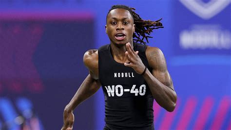 Texas' Xavier Worthy breaks 40-yard dash record at NFL Combine | True ...