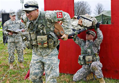 U.S. Army engineers compete in the 2011 Best Sapper Competition ...