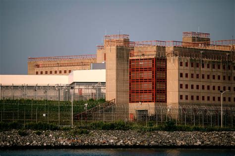 Rikers Detainees Were Kept Locked in Cells After Fire Broke Out - The ...