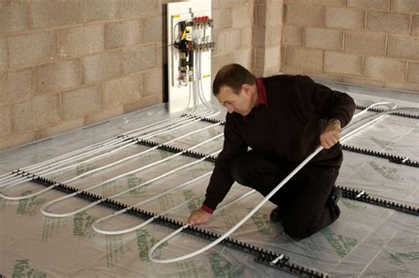 How to Install Wet Underfloor Heating - Engineering Feed