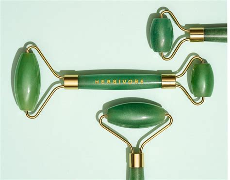 5 Best Jade Rollers | How They Really Work? | Caviar Feeling: Home of All Things Clean Beauty ...