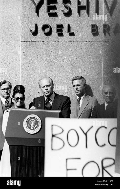 Gerald ford 1976 hi-res stock photography and images - Alamy