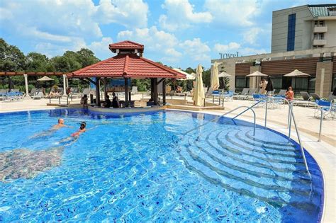 A Hoteli - Hotel Izvor - Turisti Srbije : Turisti Srbije