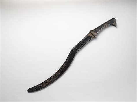 Sickle sword | Assyrian | Middle Assyrian | The Metropolitan Museum of Art