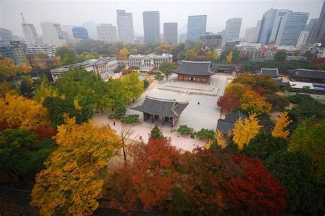 Deoksugung , Korean Palace in the Autumn in Seoul, South Korea image ...