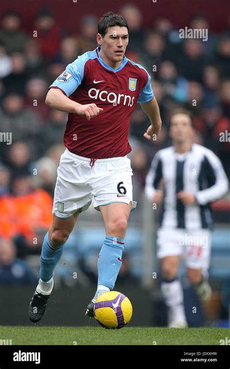 GARETH BARRY ASTON VILLA FC VILLA PARK BIRMINGHAM ENGLAND 10 January 2009 Stock Photo - Alamy