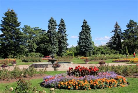 Highlights of the Niagara Parks Botanical Gardens - Falls Avenue Resort, Niagara Falls Ontario