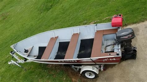 Lund 14 foot Utility Fishing Boat With 25 HP Johnson OUTBOARD motor - Lund Lund 1996 for sale