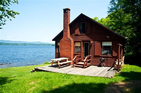 Linn Rental Cabin on Rangeley Maine | Rangeley Lakes Maine Business Directory