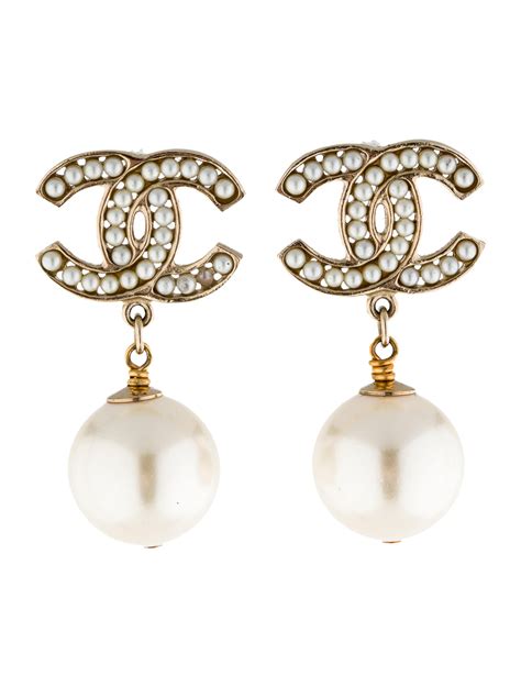 Chanel CC Pearl Drop Earrings - Gold - CHA49015 | The RealReal