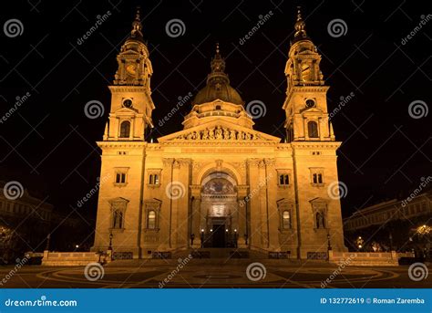 St. Stephen`s Basilica at Night, Budapest, Hungary Stock Image - Image of buildings, stephen ...