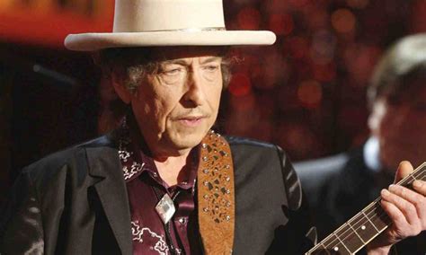 Bob Dylan announces livestream concert, his first show since 2019