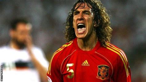 Carles Puyol expects to miss Euro 2012 with knee injury - BBC Sport