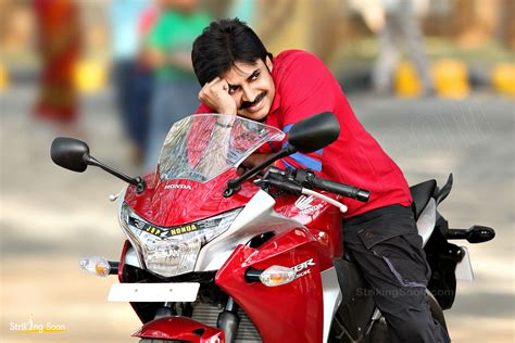 Pawan Kalyan: pawan kalyan in attarintiki daredi photos