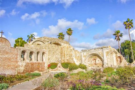 Mission San Juan Capistrano: History, Buildings, Photos