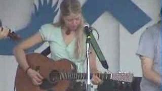 Adrienne Young Sings Brokedown Palace Chords - ChordU