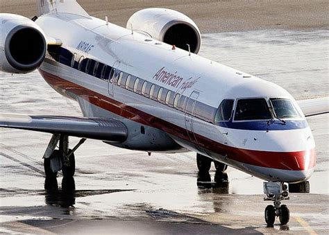 American Eagle Airlines fined $900,000 for long tarmac delays ...