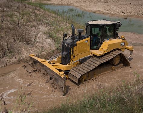 The Caterpillar D6 XE: the first high drive electric drive dozer (update)