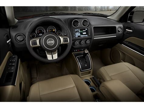 2017 Jeep Patriot: 49 Interior Photos | U.S. News