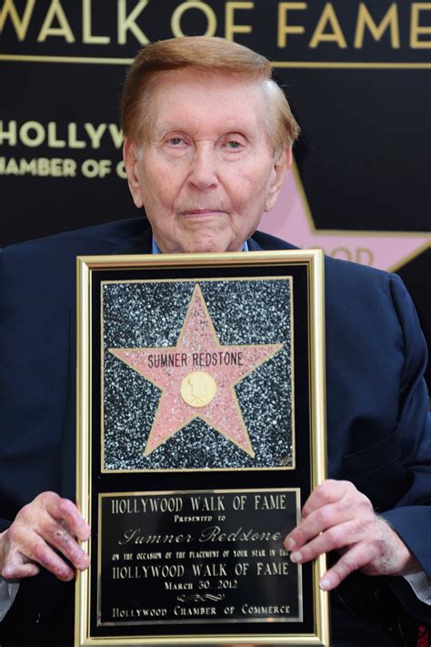 Sumner Redstone, billionaire media mogul, dead at 97 - Viraldice