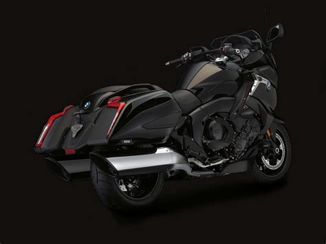 BMW K1600B - Germany's Six-Cylinders of Bagger