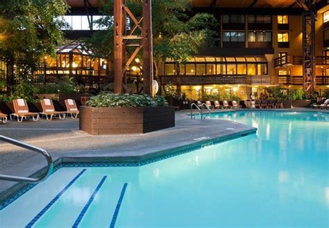 6 Washington Hotels With Great Indoor Pools (Staycation Ideas)! - Thrifty NW Mom