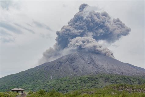 25 Amazing Volcanoes In Japan | Guide to Famous Sites