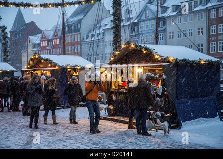 Nyhavn, Christmas Market, Copenhagen Stock Photo - Alamy