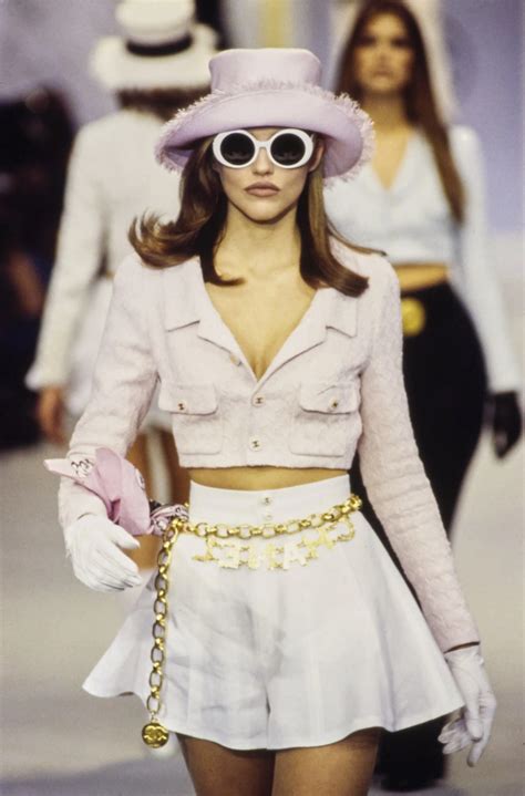 Chanel Spring 1993 Ready-to-Wear Collection - Vogue | Runway fashion ...