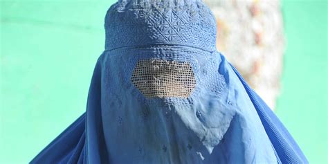 Afghan Taliban Fighters in Burqas, Uniforms Kill 6 in Attack | SOFREP